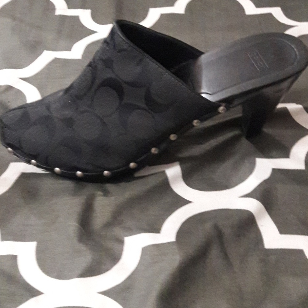 Shoes - Picture 4 of 4